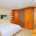 Apartamento espaçoso e luxuoso em Copacabana para 7 pessoas!