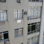 Apartamento confortável no melhor de Copacabana.