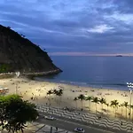 Apto. Leme 10º Andar Frente Para O Mar