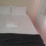 Espaço do Adilson é aconchegante e familiar.