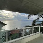 Cobertura Frente A Praia Em Barra De Guaratiba
