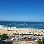 Apto Com Vista Total Da Praia De Copacabana Tc802