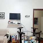 Copacabana A 2 Quadras Da Praia