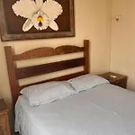 Quarto E Sala Aconchegante Em Copacabana