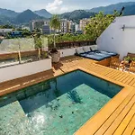 Unbelievable Ph, Leblon! Amazing View And Privacy!