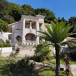 Casa Das Luzes Hostel Ivn