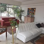 Apartamento Amplo, Arejado E Iluminado