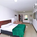 Studio Reformado Para 5 Pessoas Em Copacabana