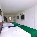 Studio Reformado Para 5 Pessoas Em Copacabana