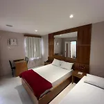 Verona Hotel (Adults Only)