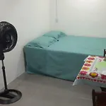 Kitnet Em Botafogo Acesso Apenas Por Escada