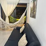 Apartamento No Flamengo, Andar Alto, Super Ventilado, Proximo A Praia Com Varanda Espacosa E Incrivel Vista Do Cristo Redentor