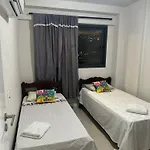 Apartamento No Flamengo, Andar Alto, Super Ventilado, Proximo A Praia Com Varanda Espacosa E Incrivel Vista Do Cristo Redentor