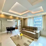 Fully Furnished Apartment-Heart Of Leblon