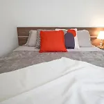 Apartamento Espacoso Na Quadra Da Praia Do Leblon