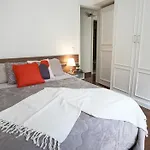 Apartamento Espacoso Na Quadra Da Praia Do Leblon