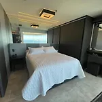 Flat Onda Carioca