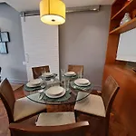 Quarto Exclusivo Ar Tv Metro Praia Copacabana - Proprietario Mora No Local