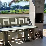 Casa Com Piscina E Muita Tranquilidade