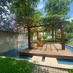 Mountain, Lake And Pool View Apartment