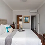 Apartmento de luxo na Urca com vistas incríveis - a 2 min da praia!
