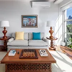 Apartmento de luxo na Urca com vistas incríveis - a 2 min da praia!