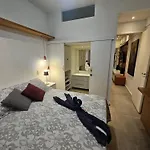 Copa Esmeralda, 100 Metros Da Praia