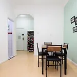 1 Quarto 150M Da Praia De Copacabana | Pj 145/1106