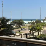 Apart suite frente ao mar