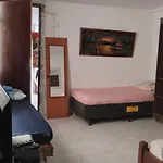 Suite Compartilhada Em Copacabana 2