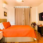03 Quartos , Todo Reformado, No Posto 6 De Copacabana Enorme, 6 Camas, Ao Lado De Arpoador E Ipanema , Tudo Climatizado , Wifi E 3 Smart Tv, Pauloangerami Rp144
