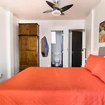 03 Quartos , Todo Reformado, No Posto 6 De Copacabana Enorme, 6 Camas, Ao Lado De Arpoador E Ipanema , Tudo Climatizado , Wifi E 3 Smart Tv, Pauloangerami Rp144