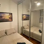 Charmoso Ap Quarto E Sala Perto Da Praia