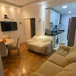 Charmoso Ap Quarto E Sala Perto Da Praia
