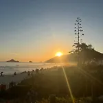 Manhas De Sol: Vista A Beira-Mar