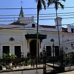 Castelo Dos Tucanos Host