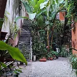 Casinha Laranja