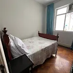 Apto Classico, 2 Quadras Da Praia, Copacabana Palace E Metro - Ar Condicionado - Muito Bem Equipado