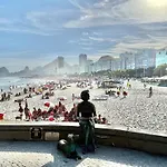 Predio Proximo A Praia Do Leme E Copacabana