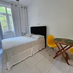Apto todo equipado na melhor região de Copacabana