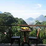 Luxury Gavea Bed & Breakfast