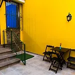 Hostel Apoteose
