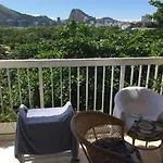 B&B Afranio Melo Franco