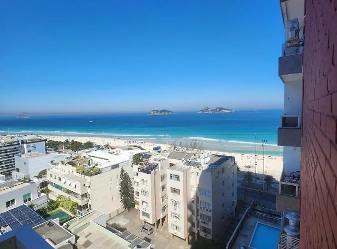 Beira Mar Vista Praia E Montanha