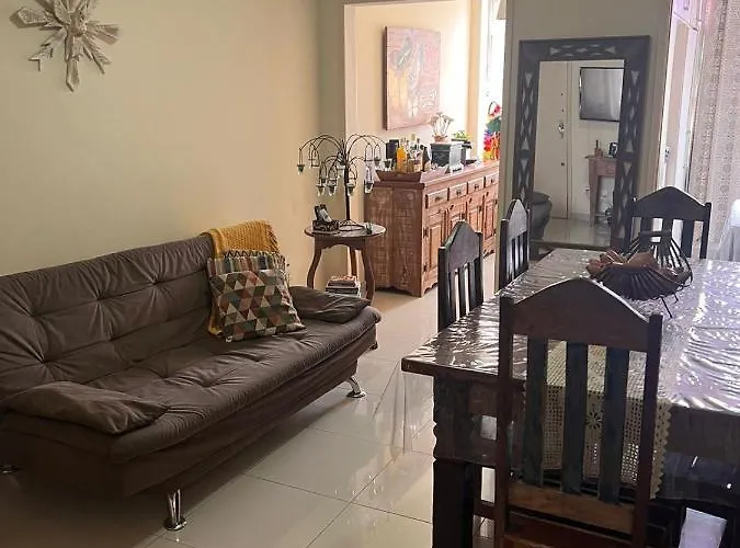 Quarto E Sala Aconchegante Em Copacabana