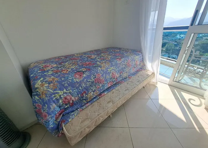 Quarto Privativo Em Apto Barra Com Vista - Com Anfitriao