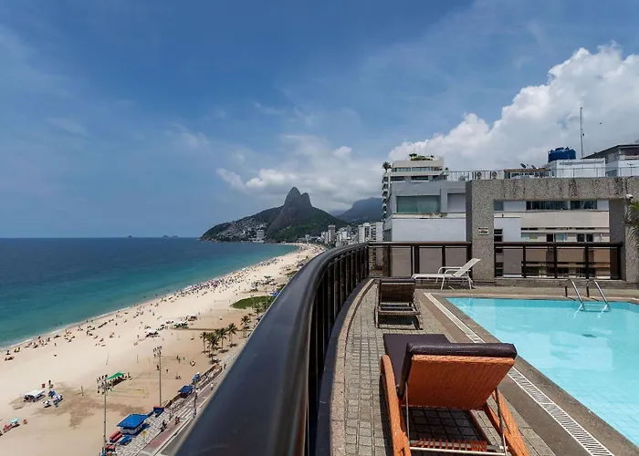 Apartamento Moderno em Prédio à Beira-mar na Praia de Ipanema