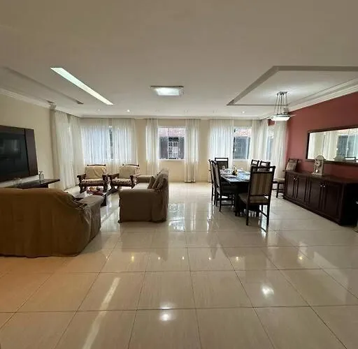 Amplo Apartamento A Passos Da Praia De Copacabana, 4 Quartos