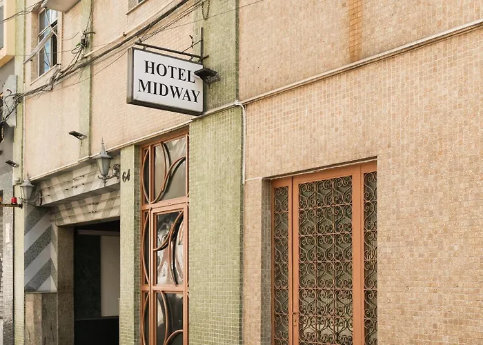 Midway Hotel (Adults Only)