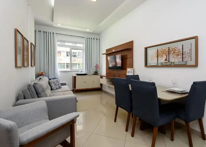 Quarto&Sala Completo A 300M Da Praia | Nsc 386/402